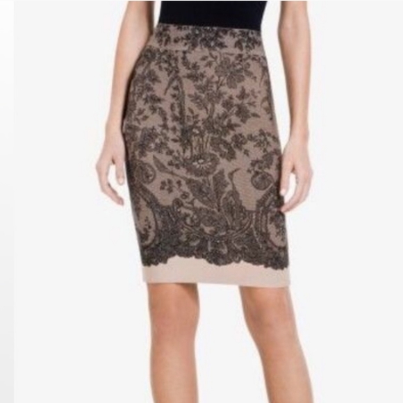 BCBGMaxAzria Floral Print Bodycon Beige & Black Skirt - Size XXS, 00 - Picture 1 of 1
